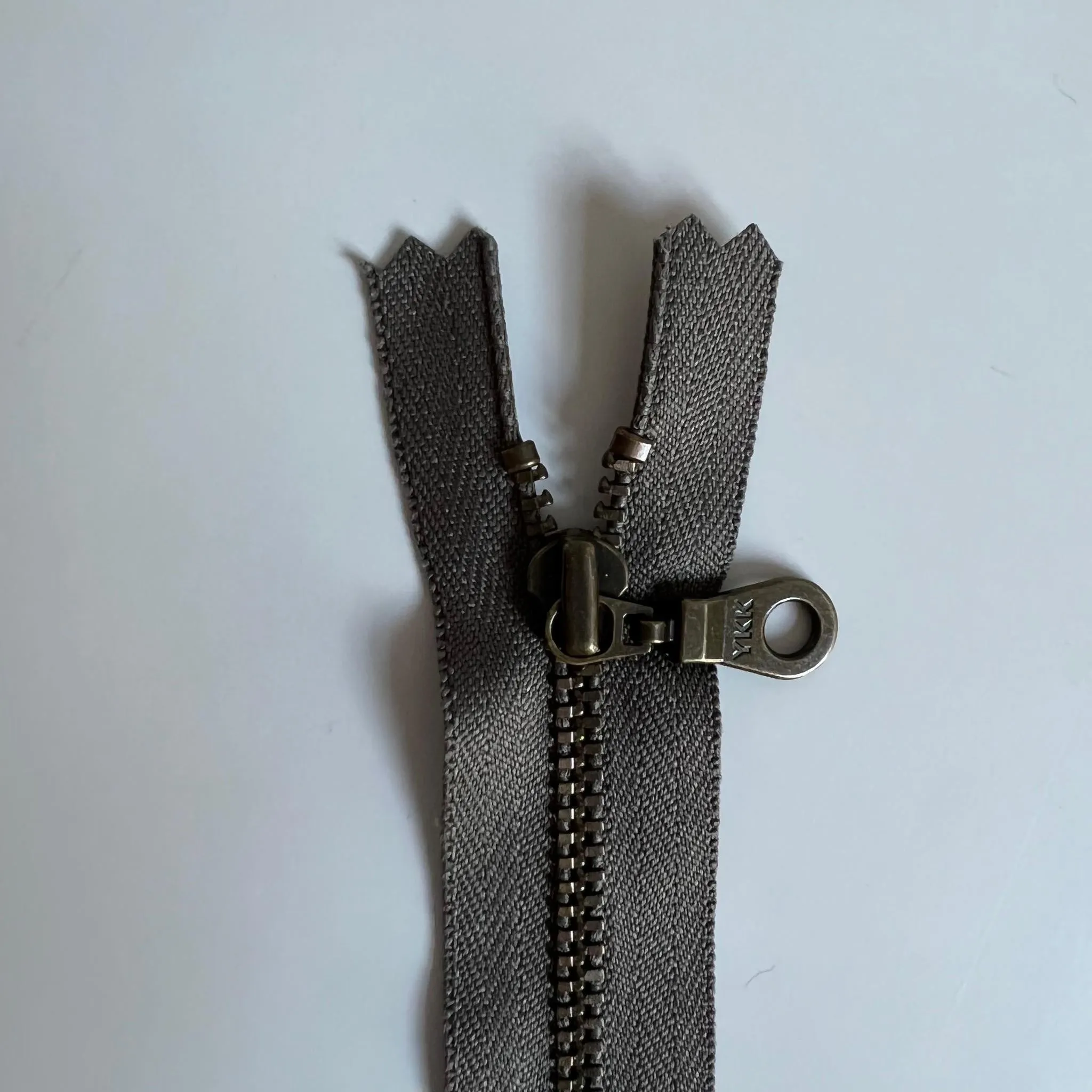 6" Antique Brass Donut-pull Zippers