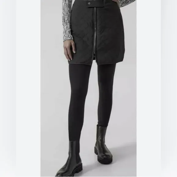 ATHLETA Apres Ski Mini Skirt NWT Quilted Black Size 14