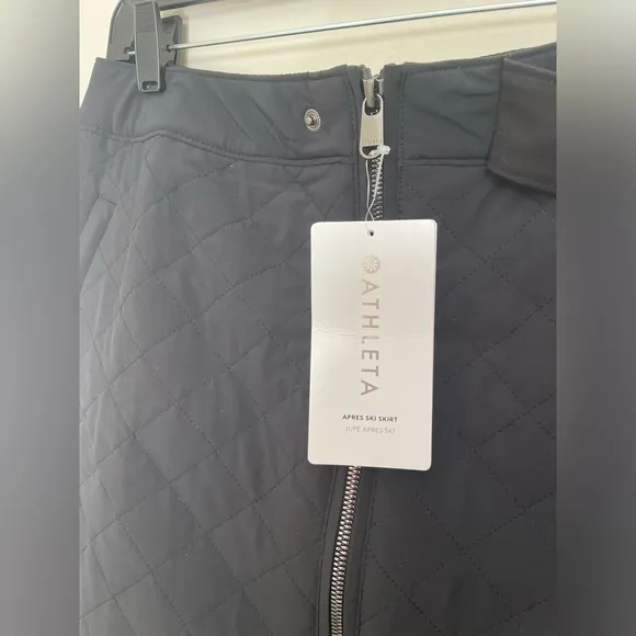 ATHLETA Apres Ski Mini Skirt NWT Quilted Black Size 14