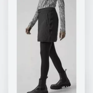 ATHLETA Apres Ski Mini Skirt NWT Quilted Black Size 14