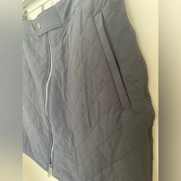 ATHLETA Apres Ski Mini Skirt NWT Quilted Black Size 14
