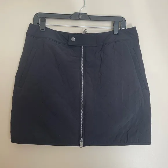ATHLETA Apres Ski Mini Skirt NWT Quilted Black Size 14