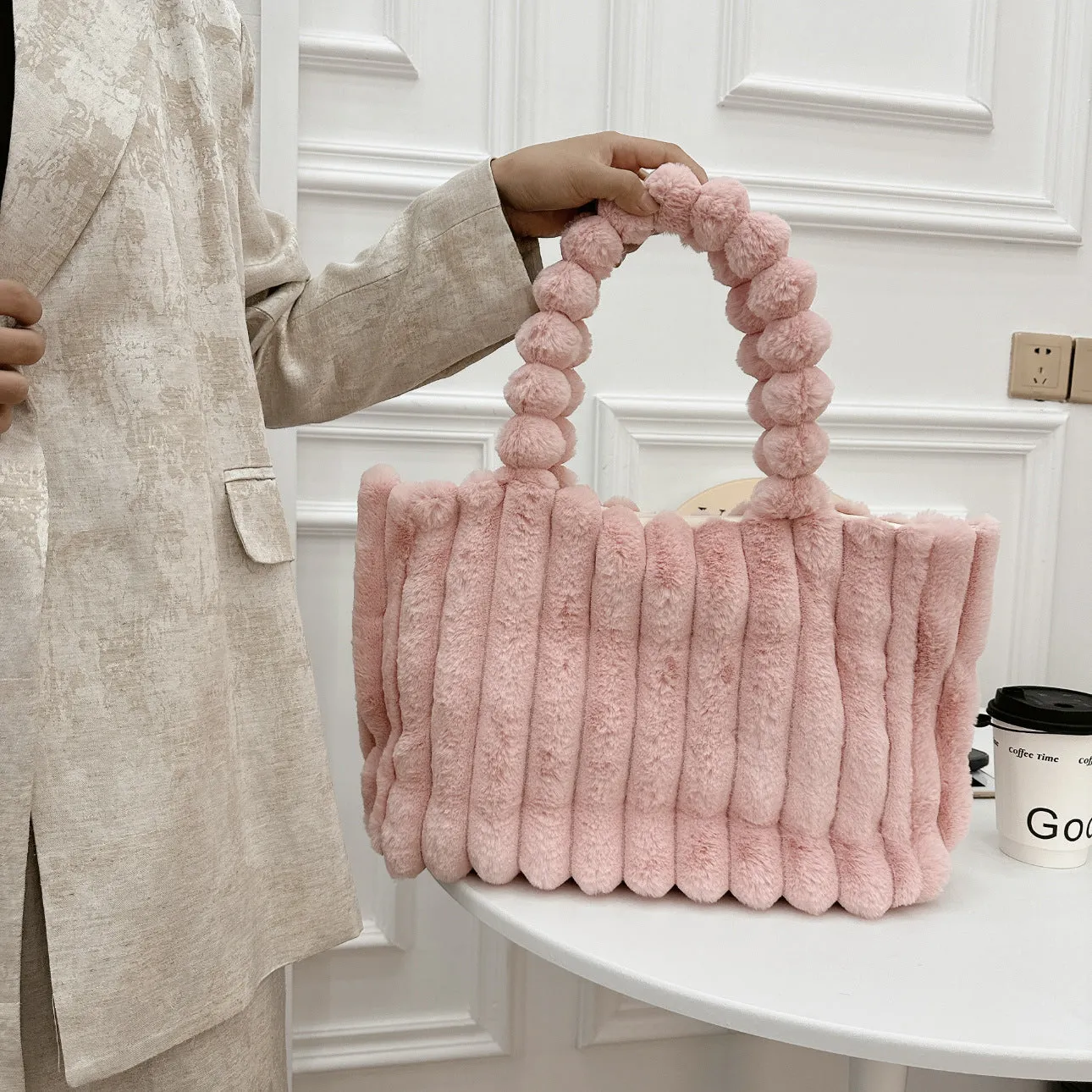 Autumn-Winter Fashion Bags for College Girls - New Arrival, Large Capacity, Commuter Tote Bags with a Sense of Luxury, Furry Shoulder Bags C-241202-2