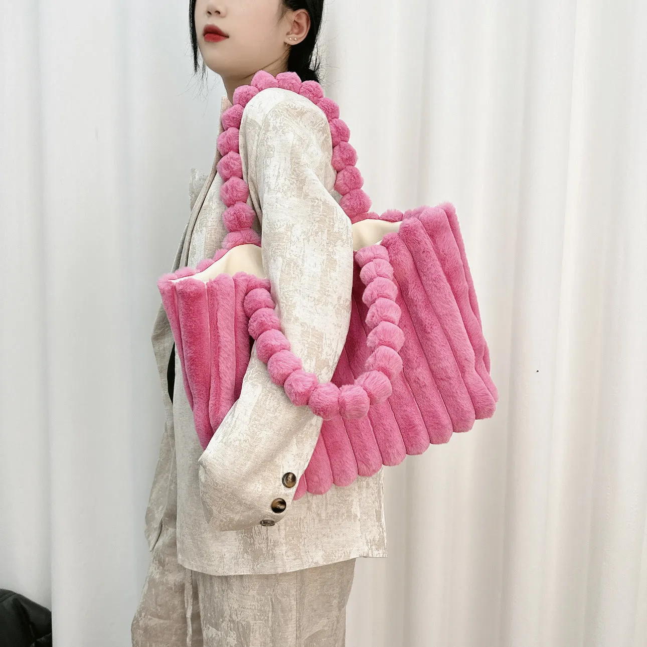 Autumn-Winter Fashion Bags for College Girls - New Arrival, Large Capacity, Commuter Tote Bags with a Sense of Luxury, Furry Shoulder Bags C-241202-2