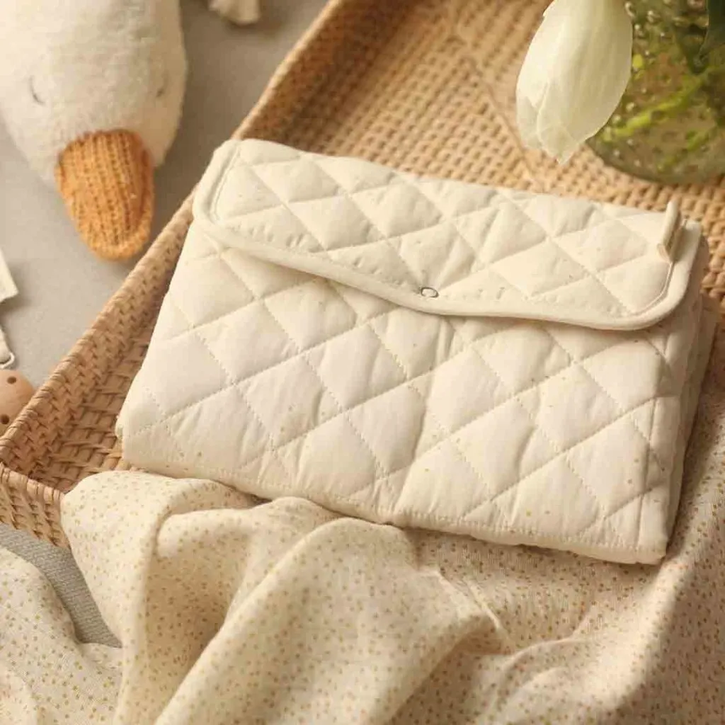 AVERY ROW Travel Baby Changing Mat - Wild Chamomile