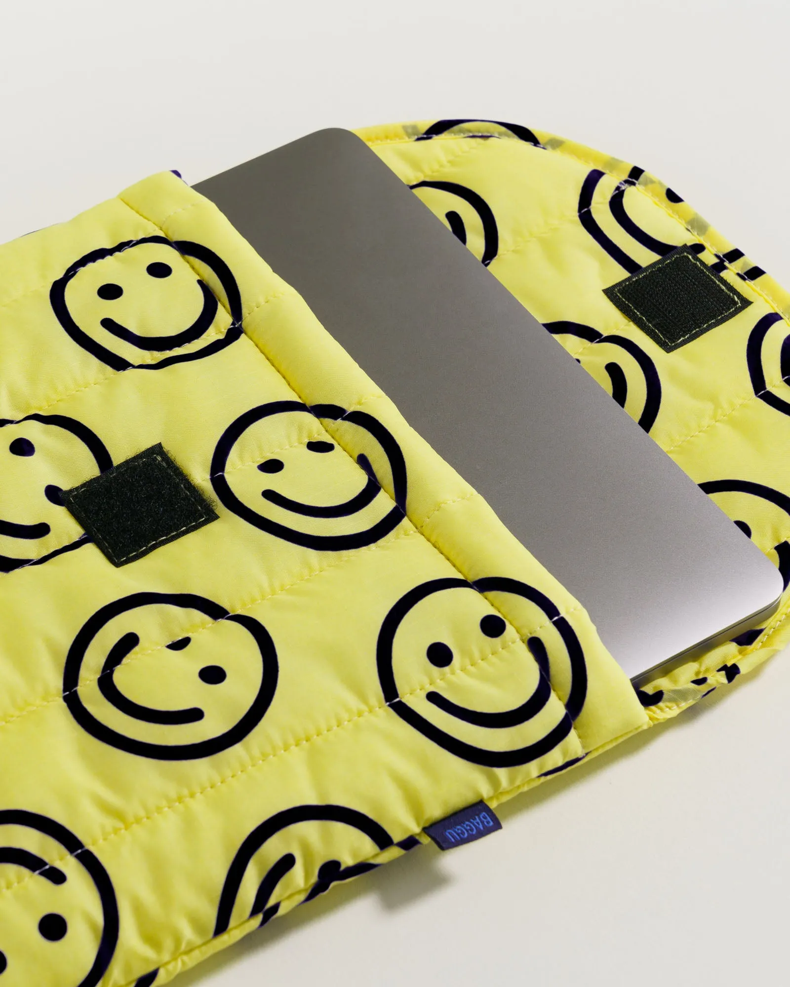 BAGGU Puffy Laptop Sleeve 16" - Yellow Happy