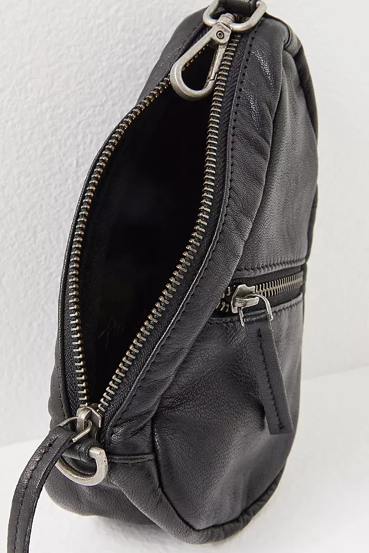 coffee date mini crossbody in black