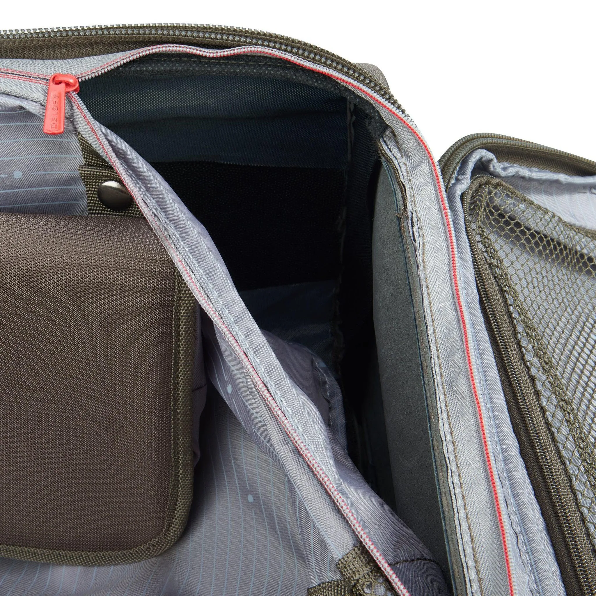 Delsey Helium DLX 29" Expandable Spinner Upright