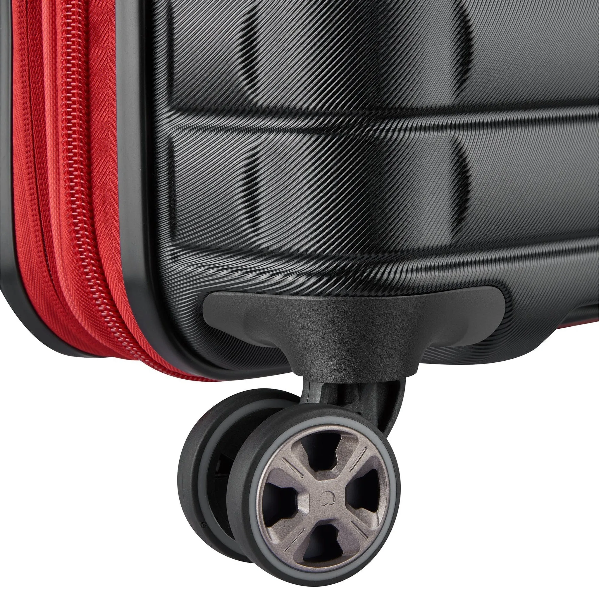 Delsey Shadow 5.0 27" Spinner