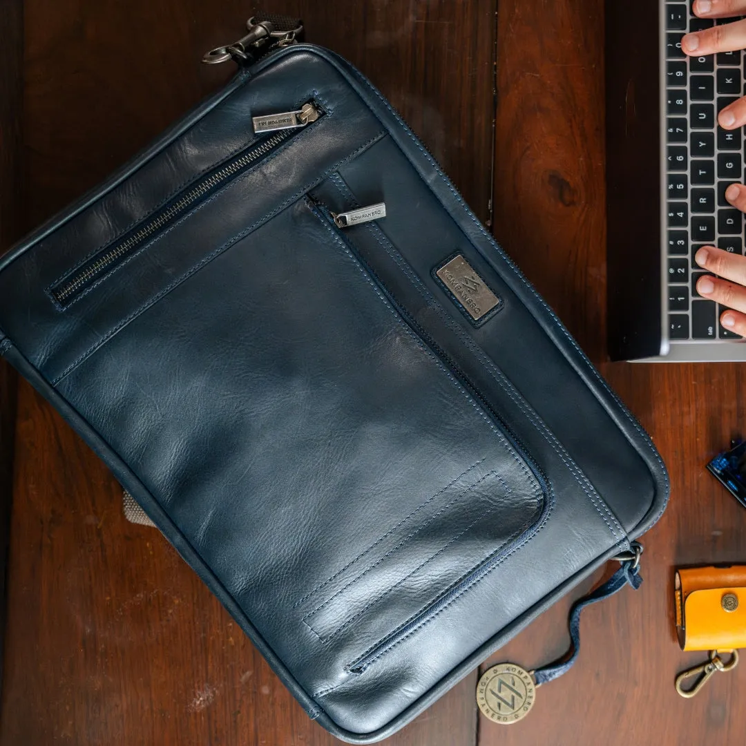 Denis - The Laptop Sleeve