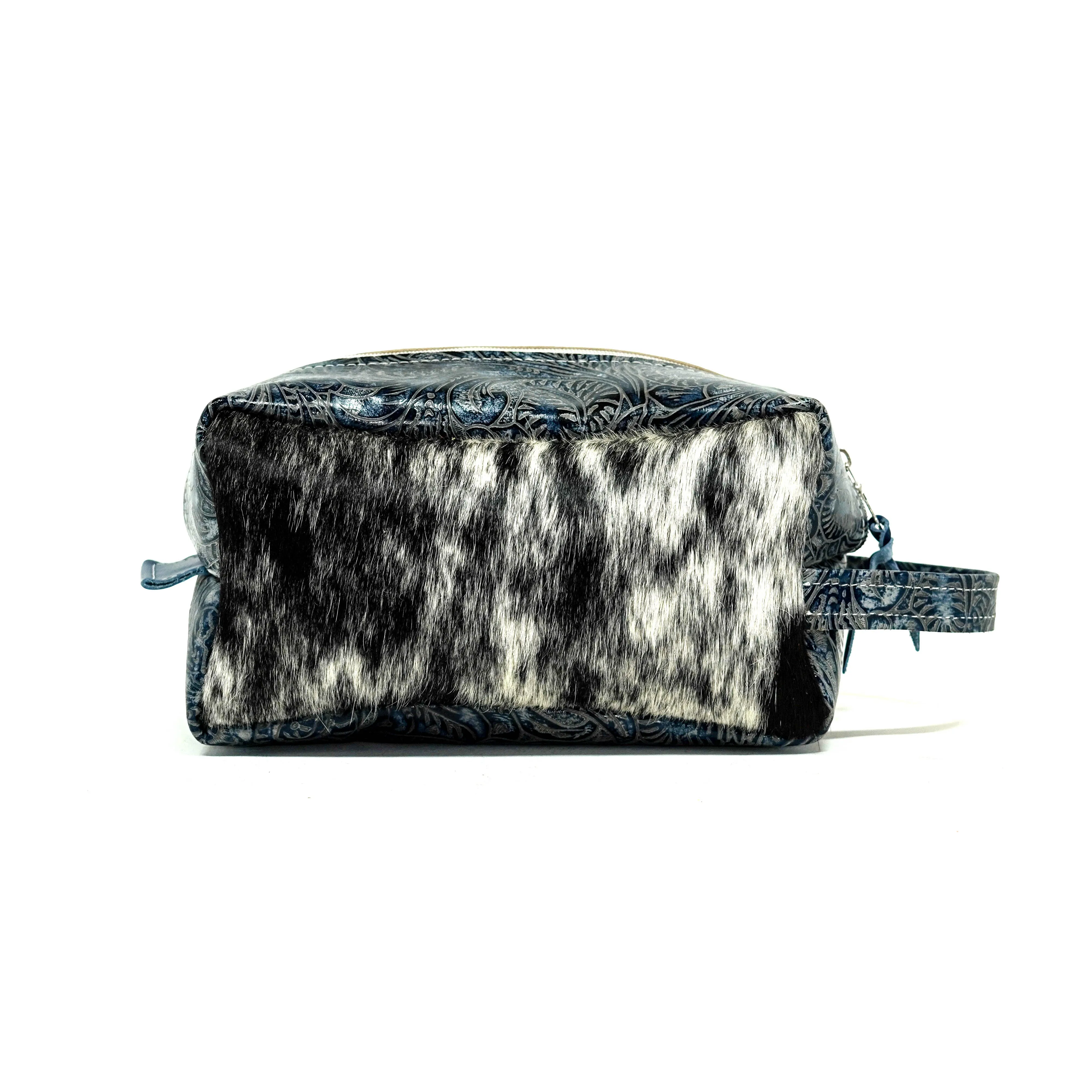 Dutton - Black & White w/ Sapphire Tool