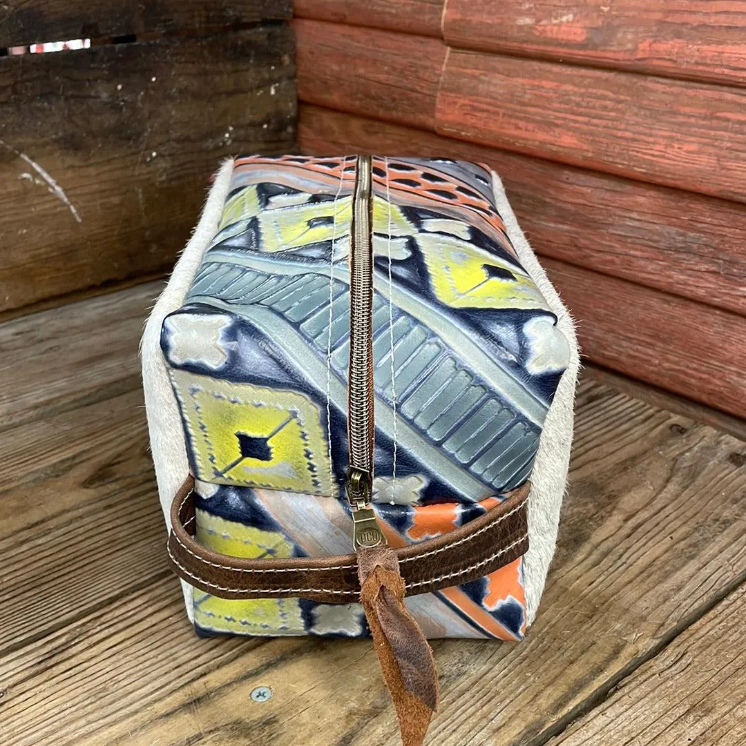 Dutton - Grey Brindle w/ Teton Sundown Navajo