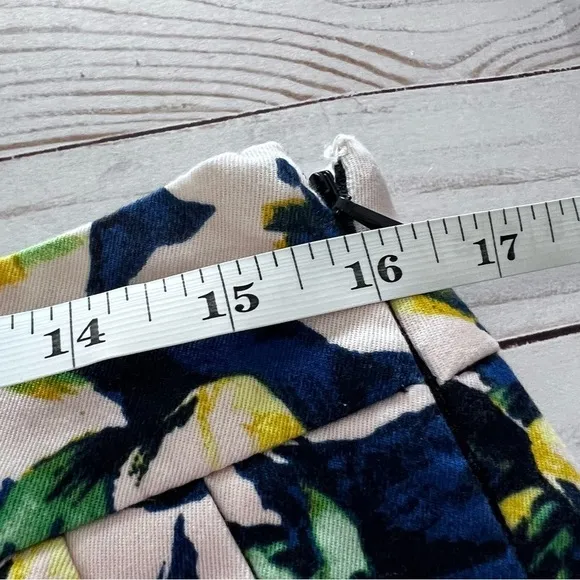 EUC Bundle of Two J Crew Floral Shorts size 8