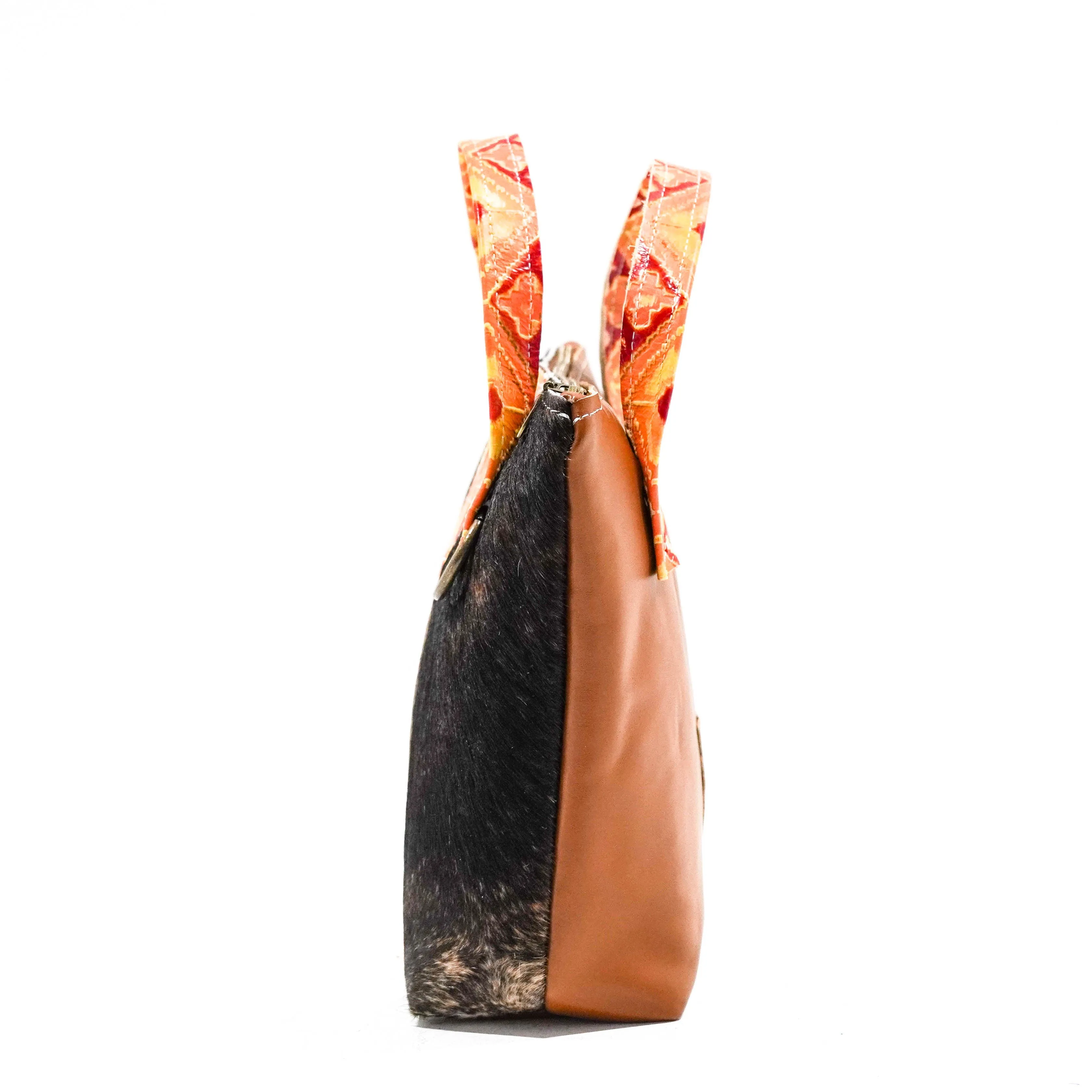 Feed Bag - Dark Brindle w/ Great Plains Navajo