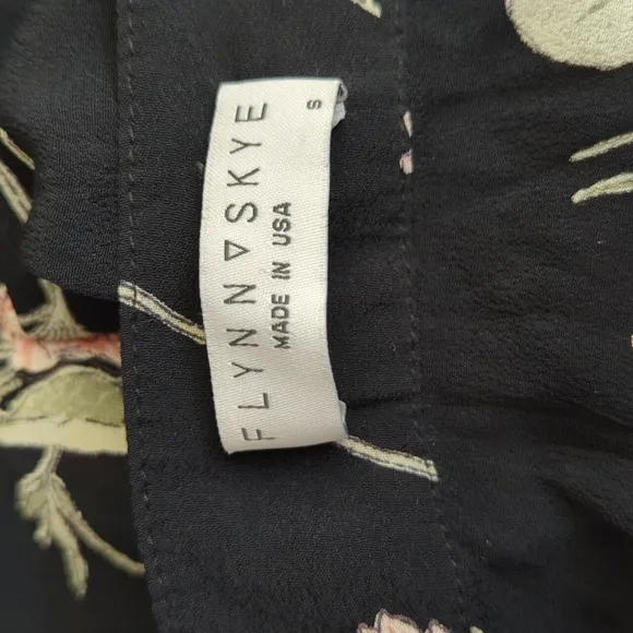 Flynn Skye Black Floral Print Wrap it Up Maxi Skirt Size Small