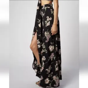 Flynn Skye Black Floral Print Wrap it Up Maxi Skirt Size Small