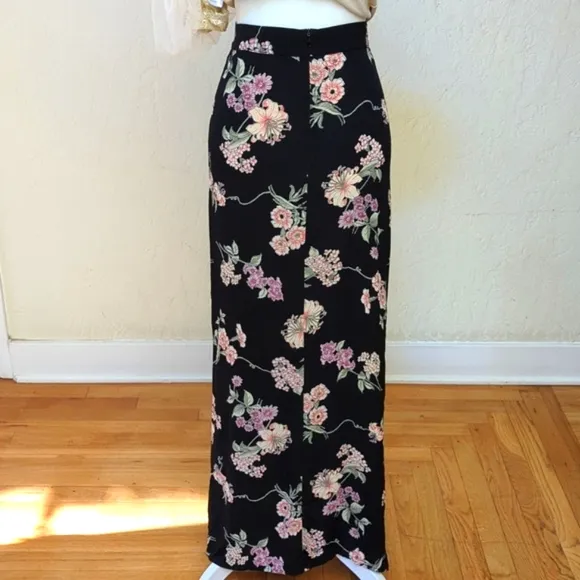 Flynn Skye Black Floral Print Wrap it Up Maxi Skirt Size Small