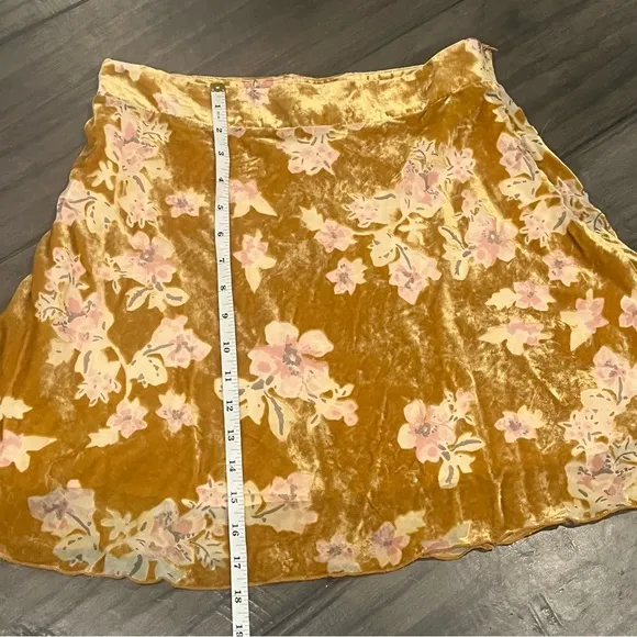 Free People Margaux Velvet Floral Mini Skirt - Size 10