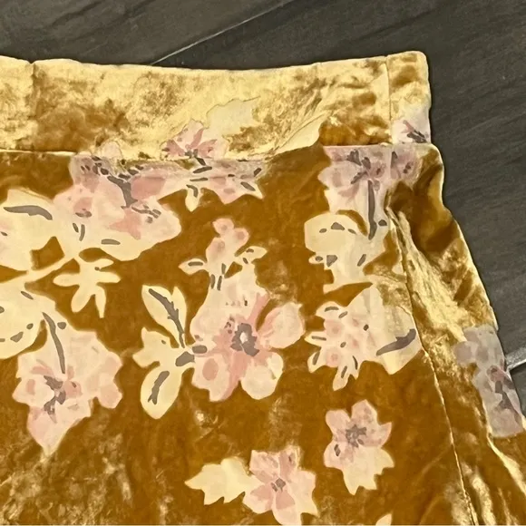 Free People Margaux Velvet Floral Mini Skirt - Size 10