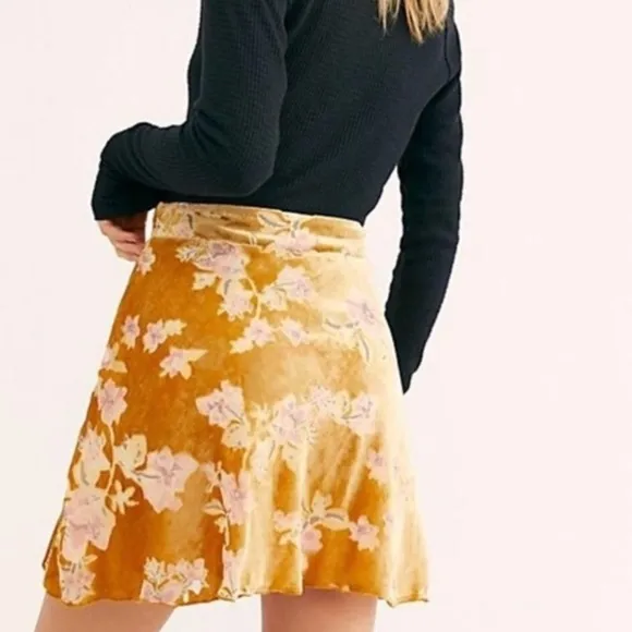 Free People Margaux Velvet Floral Mini Skirt - Size 10