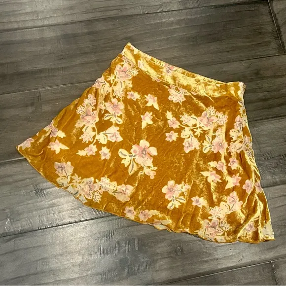 Free People Margaux Velvet Floral Mini Skirt - Size 10