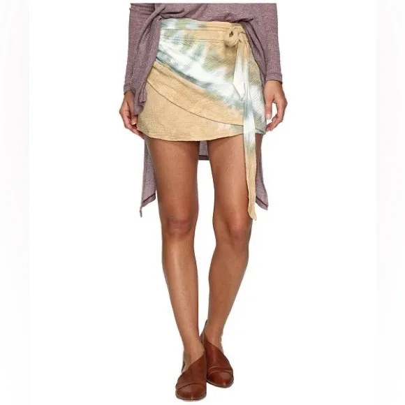 Free People Tide Turns Mini Skirt in Sand Combo - Size 10