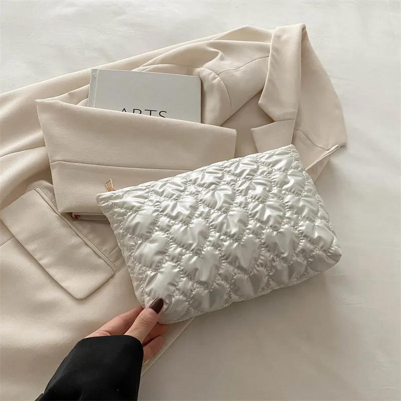 Heart-shaped Cosmetic Bag / Love-shaped Cosmetic Bag / Lipstick Clutch / Cute Toiletry and Storage Pouch C-241202-1