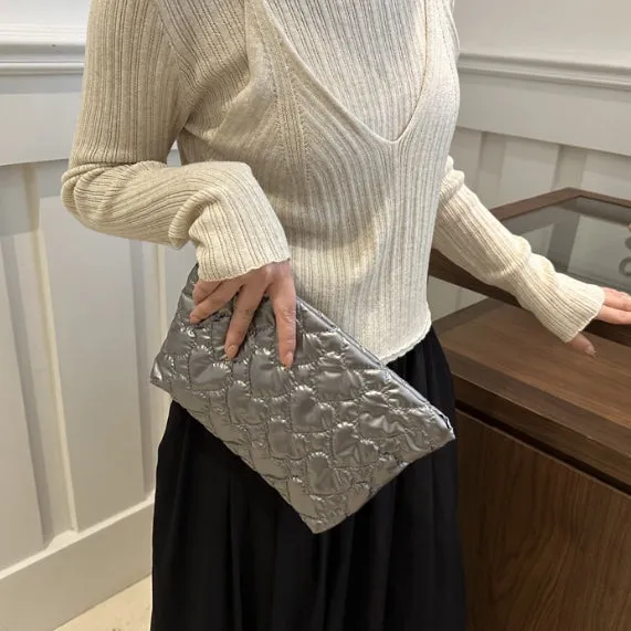 Heart-shaped Cosmetic Bag / Love-shaped Cosmetic Bag / Lipstick Clutch / Cute Toiletry and Storage Pouch C-241202-1