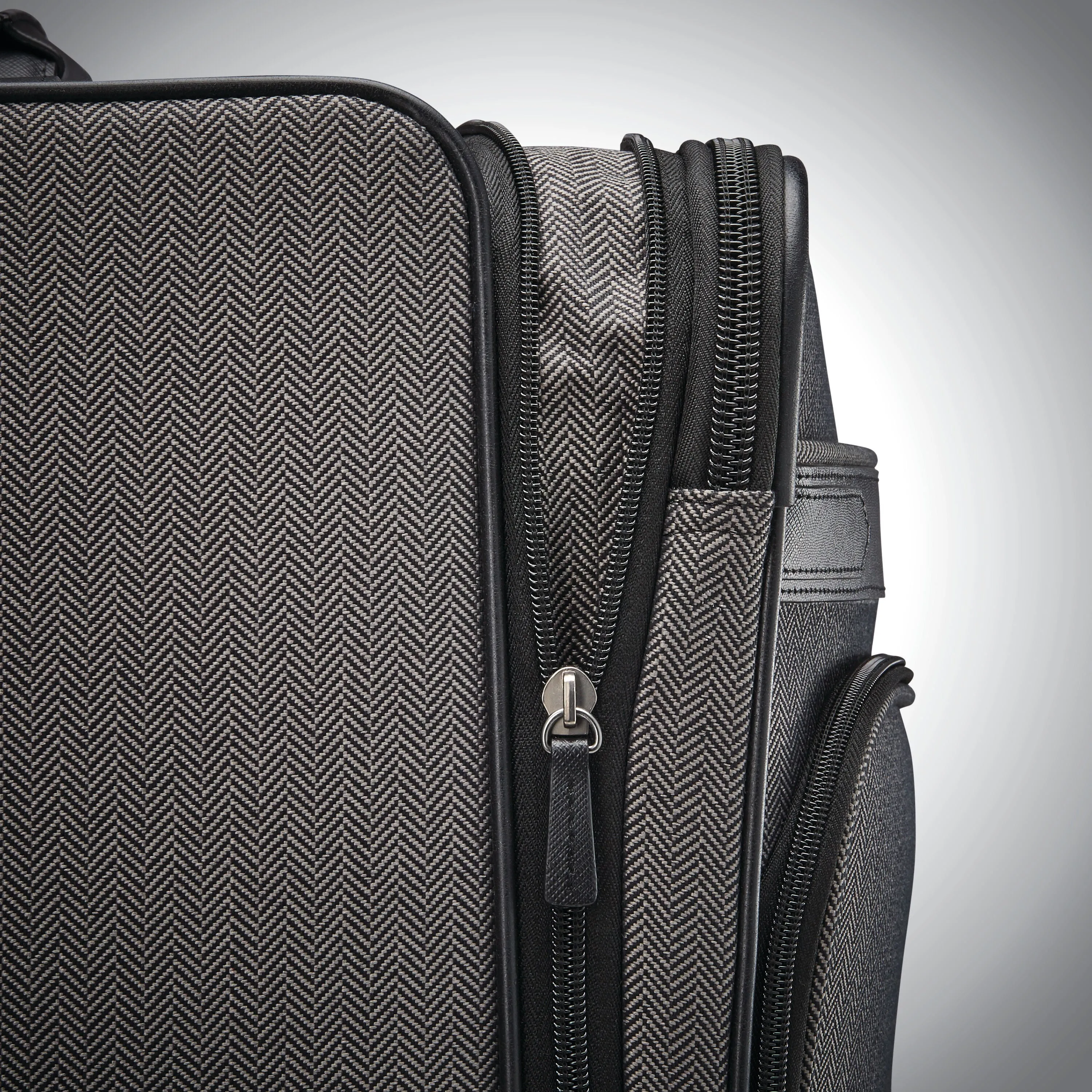 Herringbone Deluxe Medium Journey Expandable Spinner