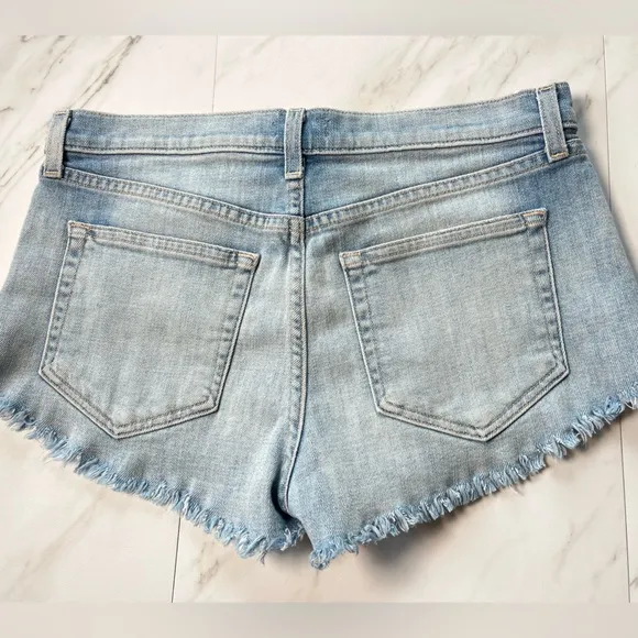 L’agence Zoe relaxed denim cut off jean short light wash powder blue  size 28