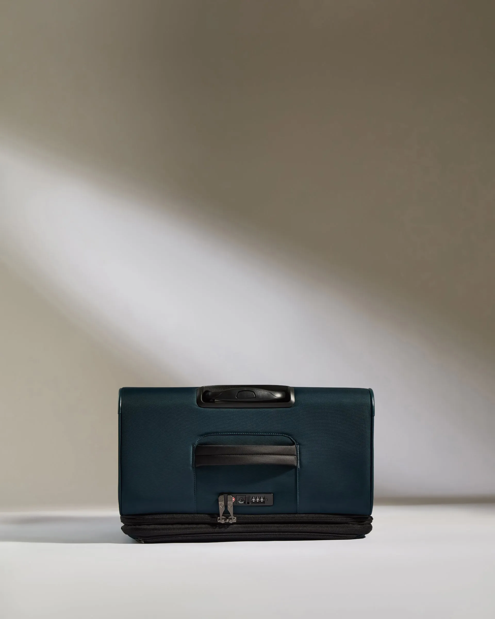 Lightest Large Luggage in Indigo - Soft Stripe