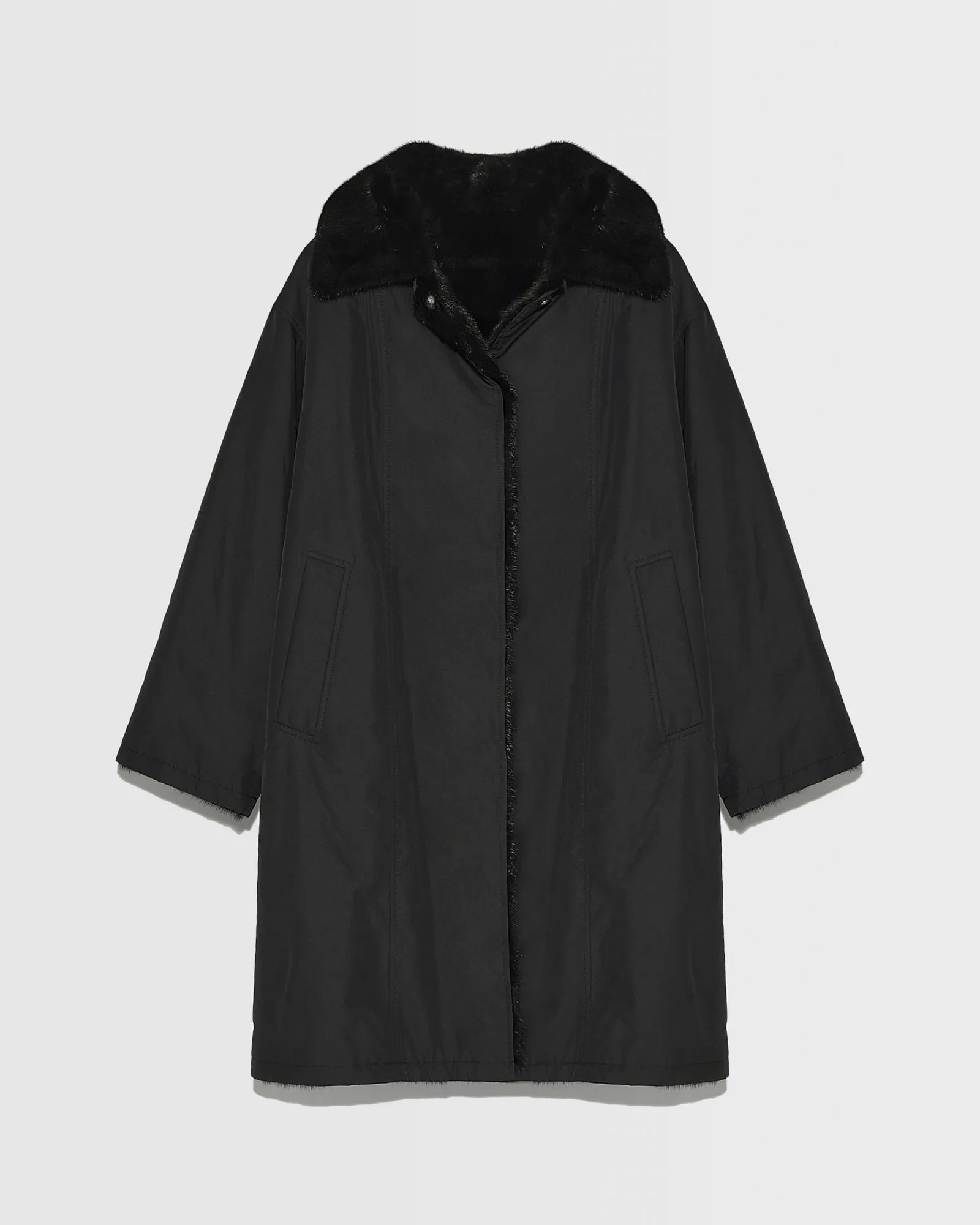 Long coat in mink fur and reversible technical fabric