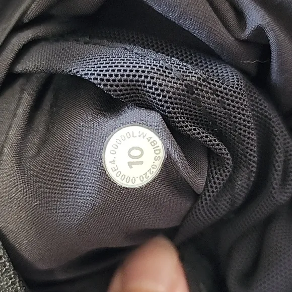 Lululemon Bombs Away Jacket in Black/Summer Shade Medium Olive Dark Olive EUC