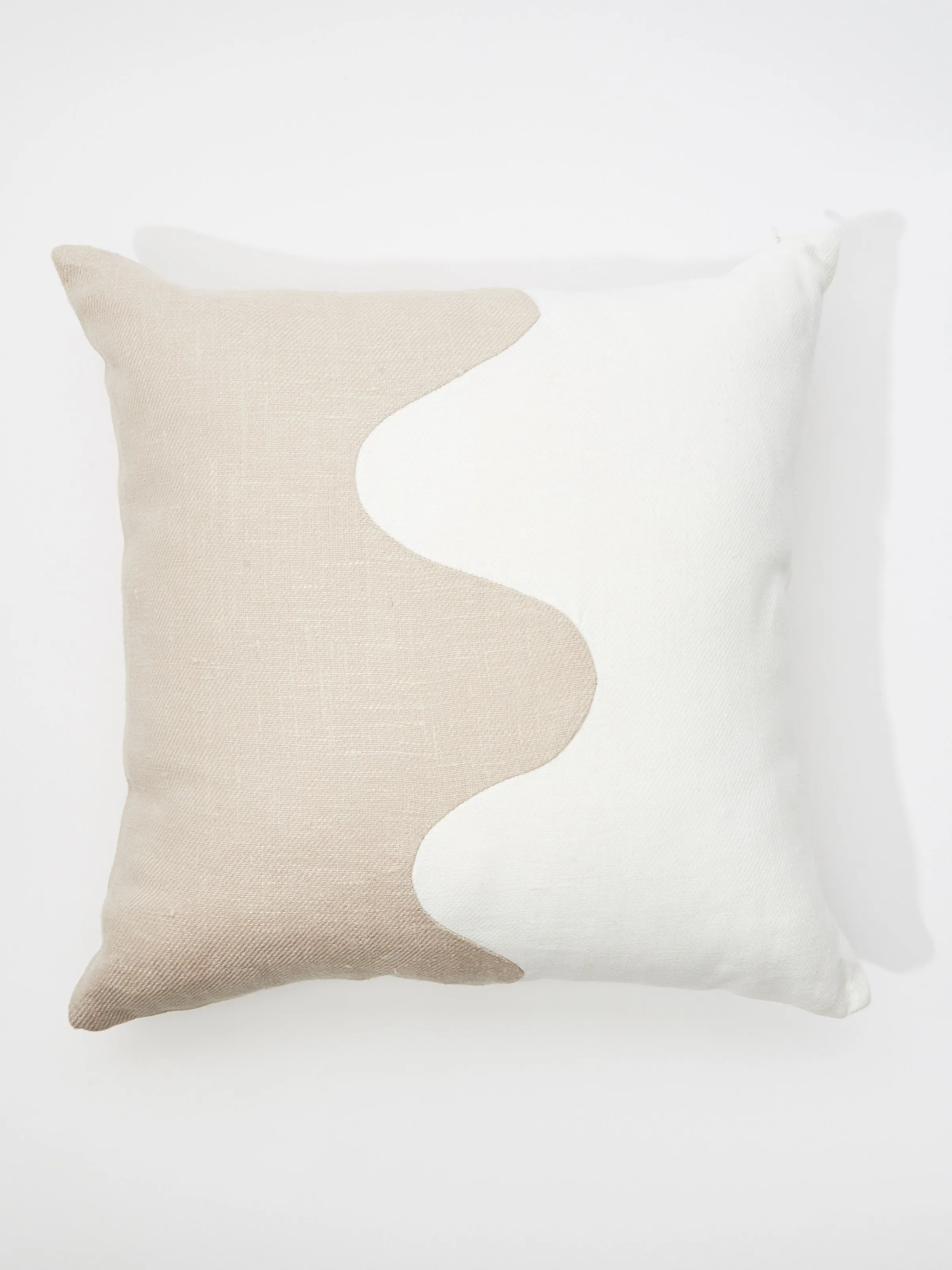 Natural/White Waves Pillow