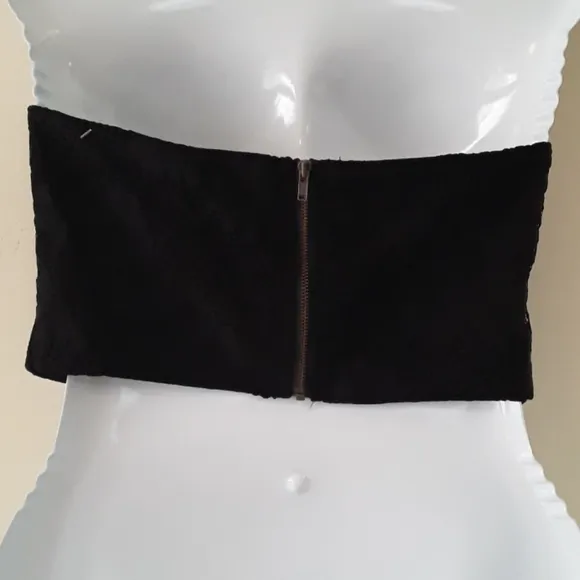 NWOT Lovers   Friends  Black Floral Lace Bandeau