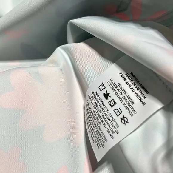 NWT Nike Sportswear Floral Repel Anorak Jacket