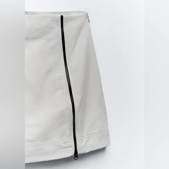 NWT ZARA ZIPPERED NYLON MINI SKIRT
