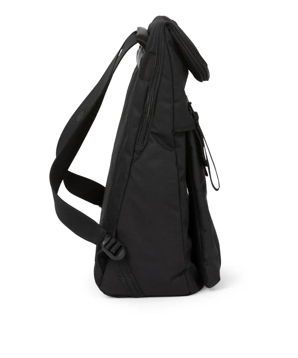 Pinqponq Klak Rucksack aus recycelten PET-Flaschen Construct