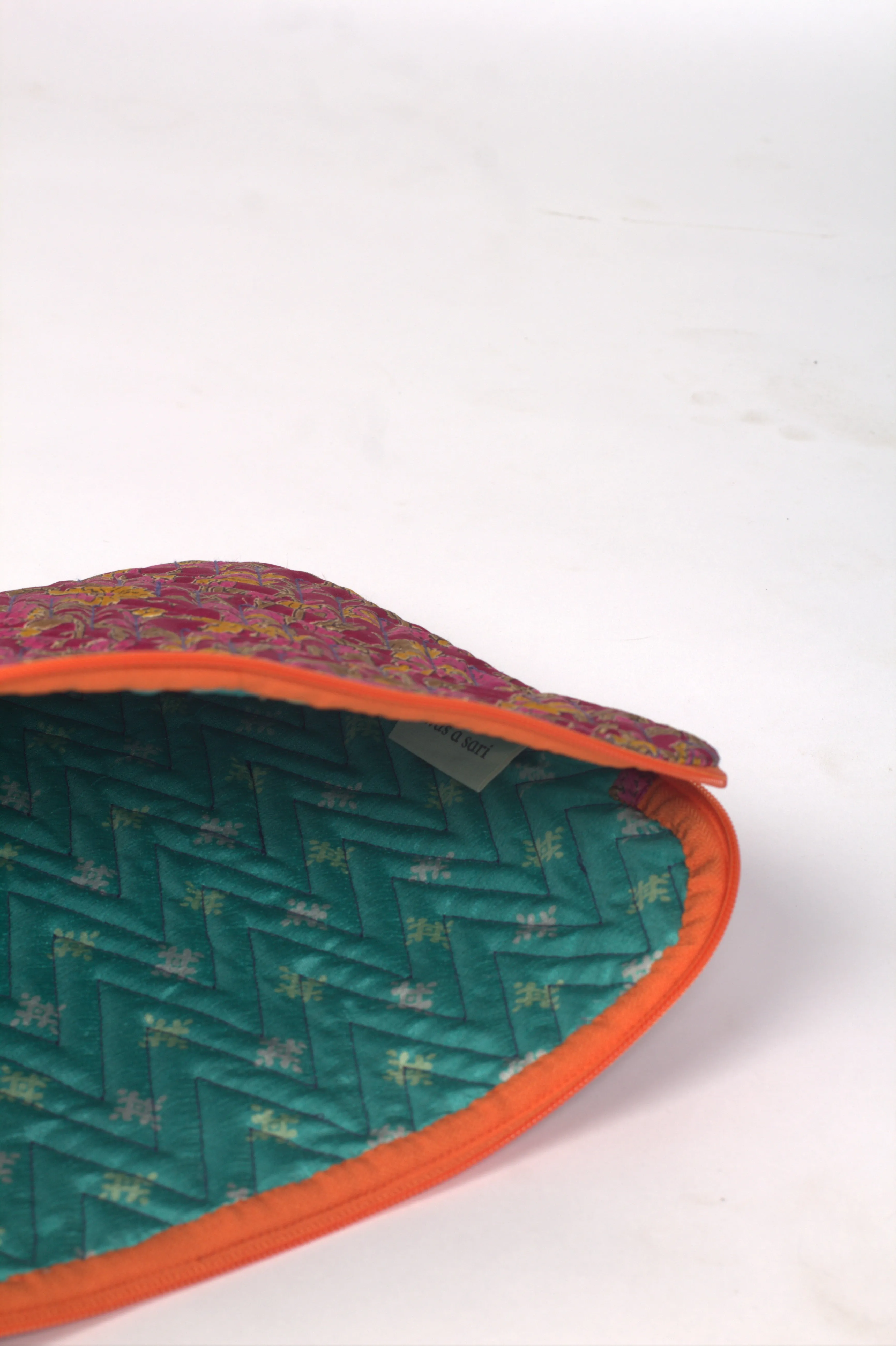 QUILTED LAPTOP SLEEVE 15_16