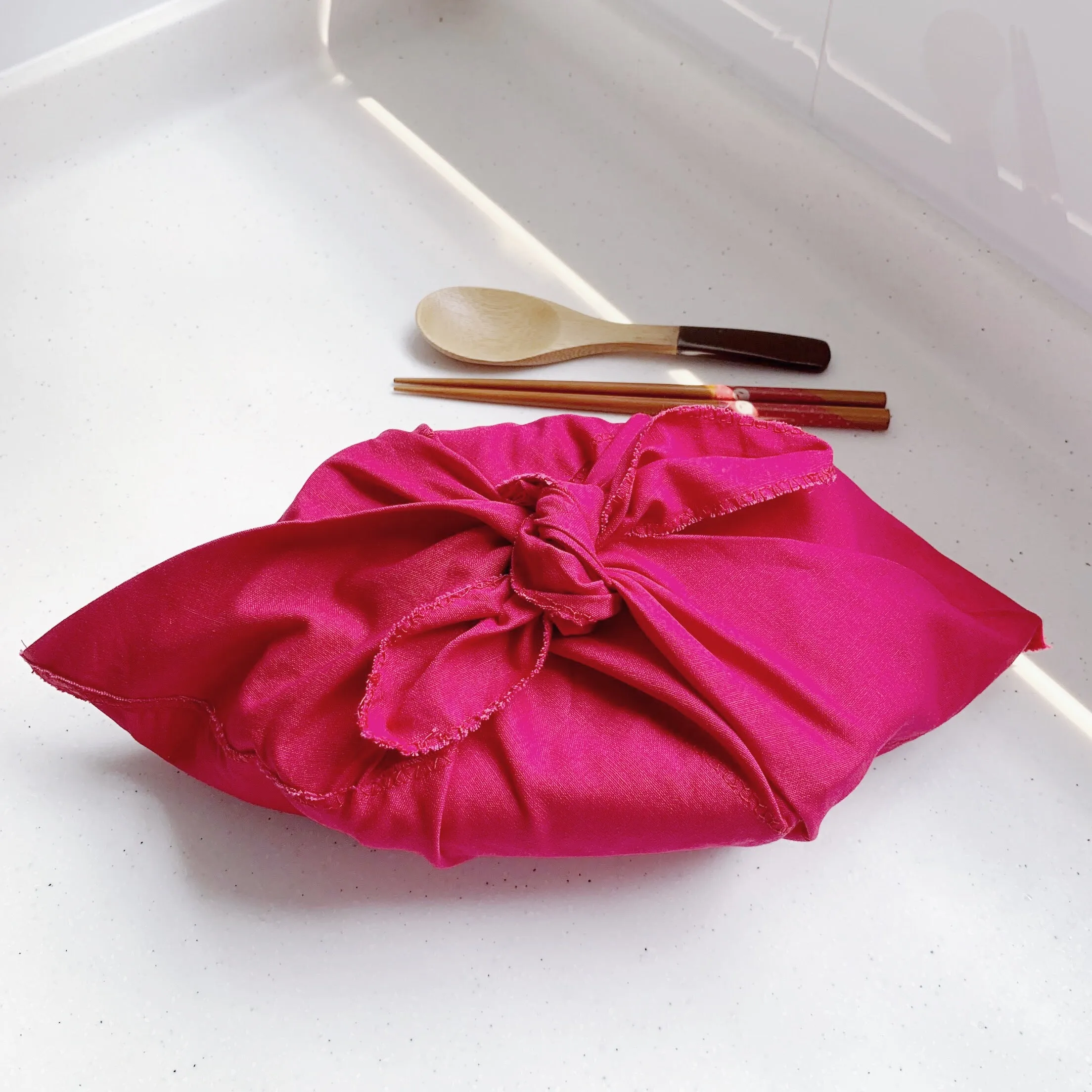 RALLY RALLY Bento Bag - Red
