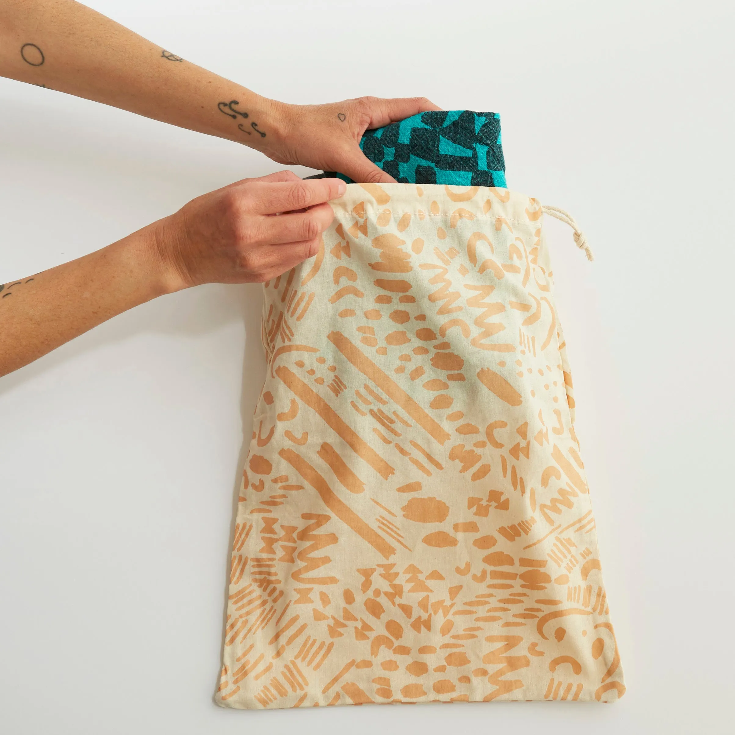 Reusable Cinch Bag - Dashes & Moons - Dusty Pink