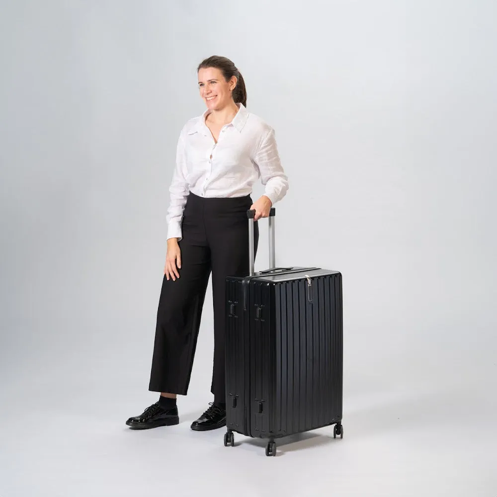 Robinsons Prestige Large 28" Luggage - Black (PC quality)
