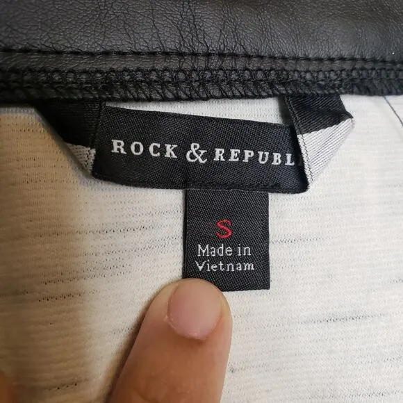 Rock and Republic| Zipped front Mini Skirt