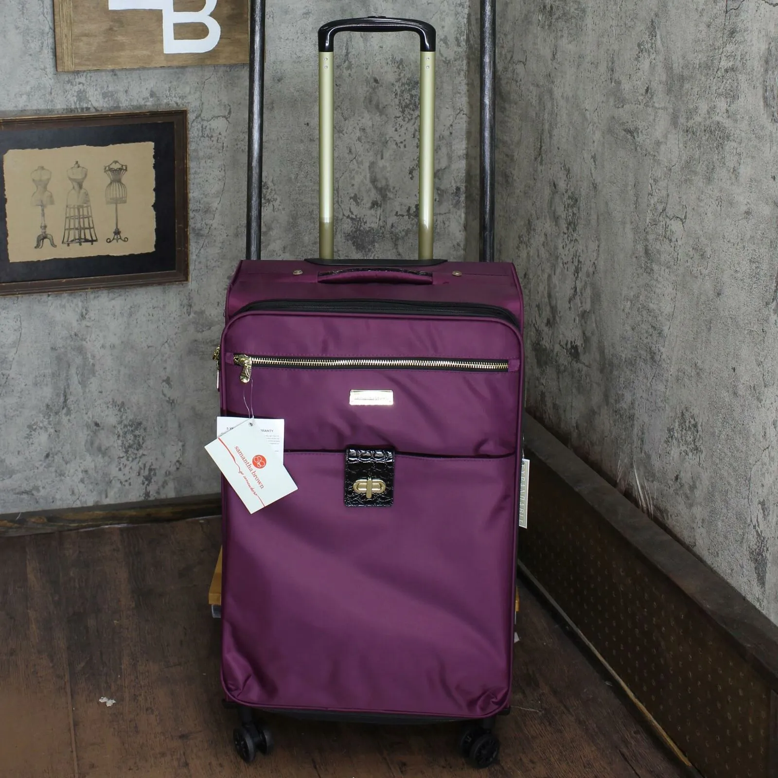 Samantha Brown NWT 26 Inch Lightweight Expandable Spinner Suitcase Purple