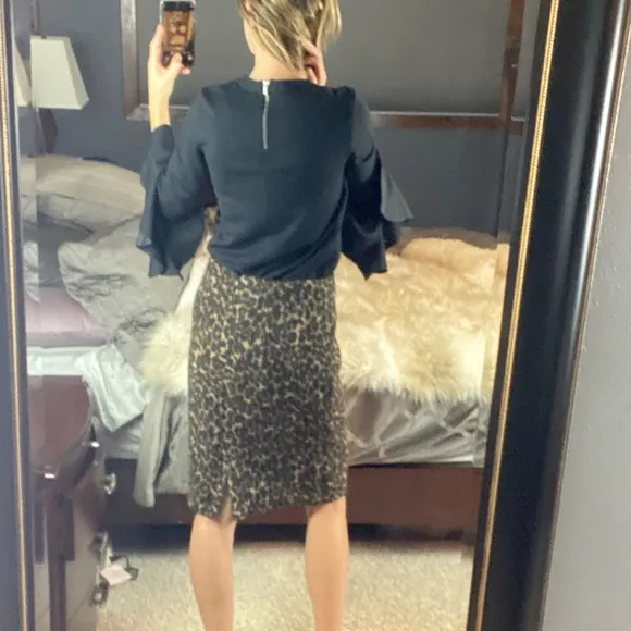 Talbots Leopard Polyester - Wool Pencil Skirt - Size 8