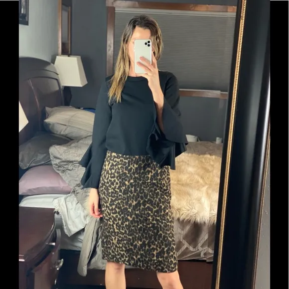 Talbots Leopard Polyester - Wool Pencil Skirt - Size 8