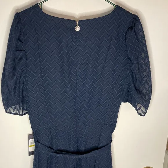 Tommy Hilfiger women's puff sleeve V neck midi dress. Size 14