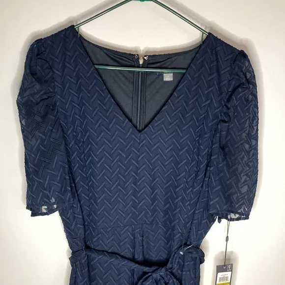 Tommy Hilfiger women's puff sleeve V neck midi dress. Size 14