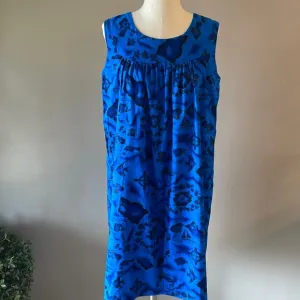 UI MAIKAI MADE IN HAWAII VINTAGE 60s mumu caftan dress. Hawaii graphics Royal