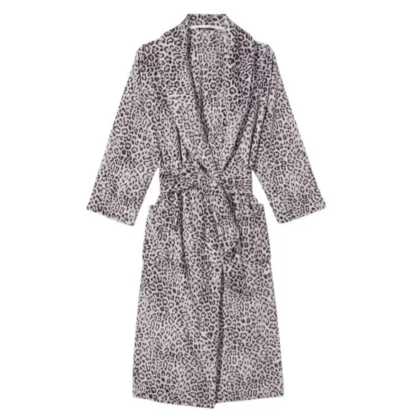 Victoria secret Long Plush Robe fit size XL/XXL NWT